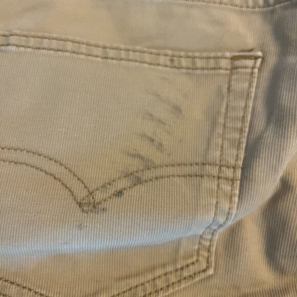 Levi's 511 Cutoff Denim Shorts - Picture 5 of 6